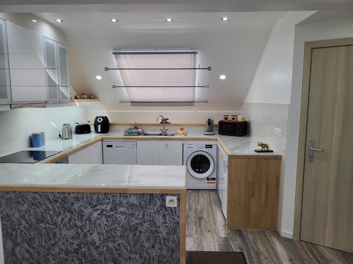 Duplex Elegant Situe A 1Min De La Gare Du Nord Apartment บรัสเซลส์ ภายนอก รูปภาพ