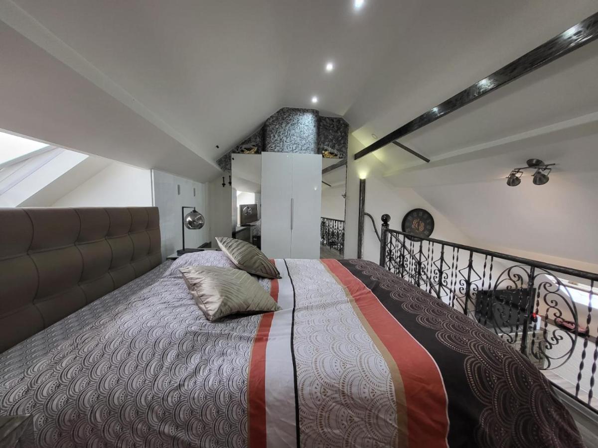 Duplex Elegant Situe A 1Min De La Gare Du Nord Apartment บรัสเซลส์ ภายนอก รูปภาพ