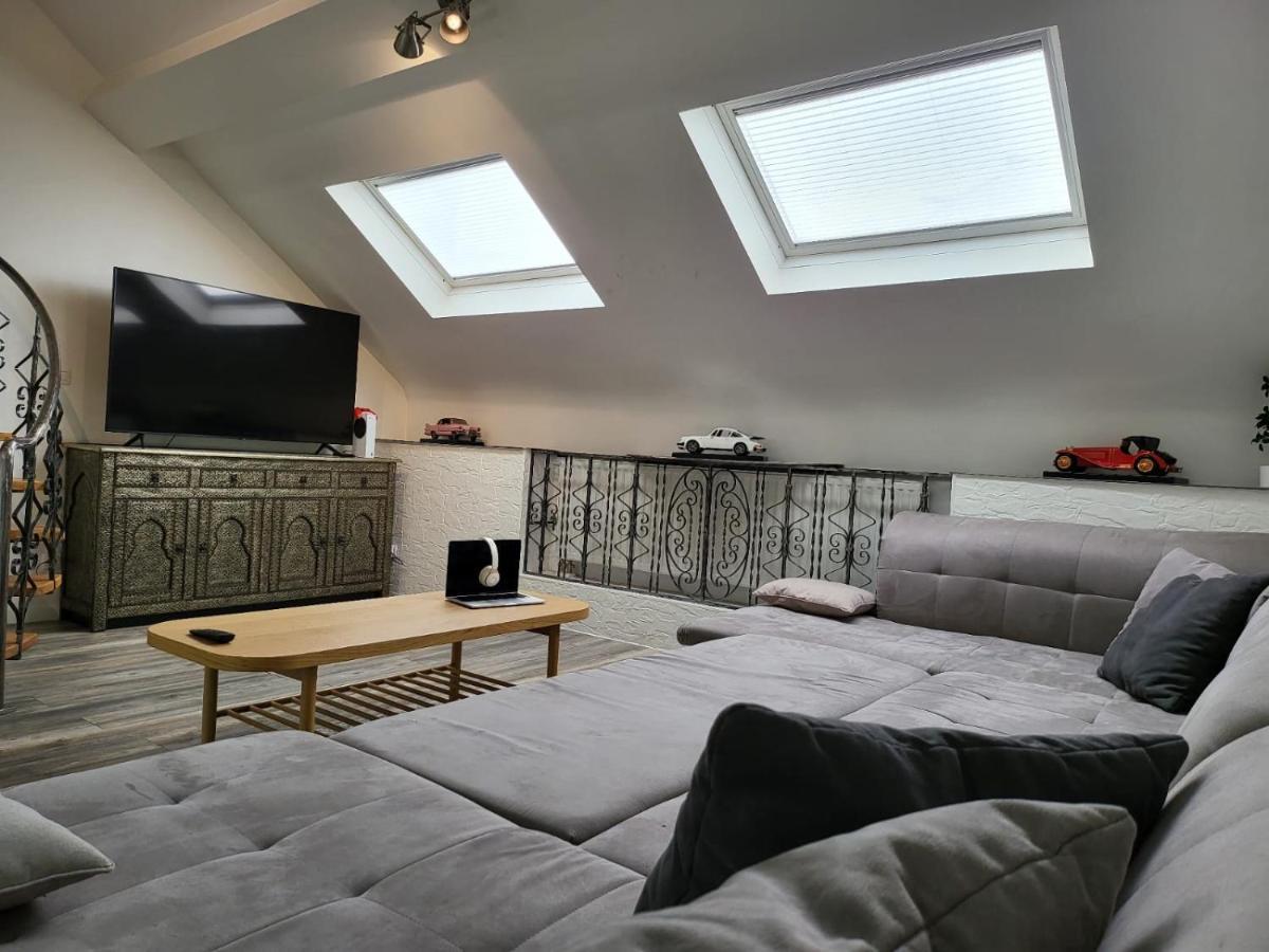 Duplex Elegant Situe A 1Min De La Gare Du Nord Apartment บรัสเซลส์ ภายนอก รูปภาพ